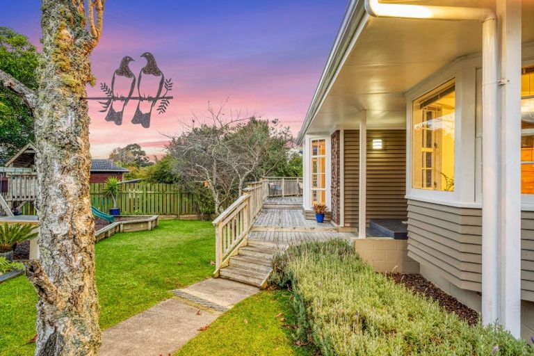 Photo of property in 32 Harford Place, Pakuranga Heights, Auckland, 2010