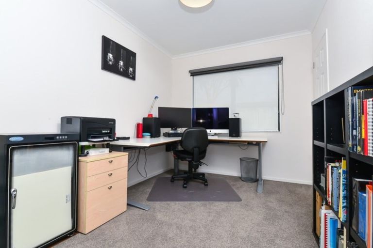 Photo of property in 4 Mangakoea Place, St Andrews, Hamilton, 3200