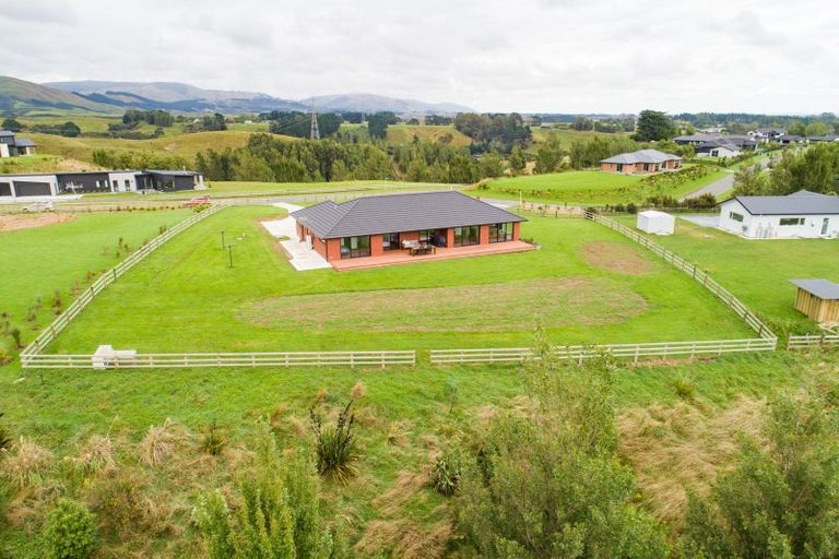 Photo of property in 117 Kingsdale Park Drive, Aokautere, Palmerston North, 4471