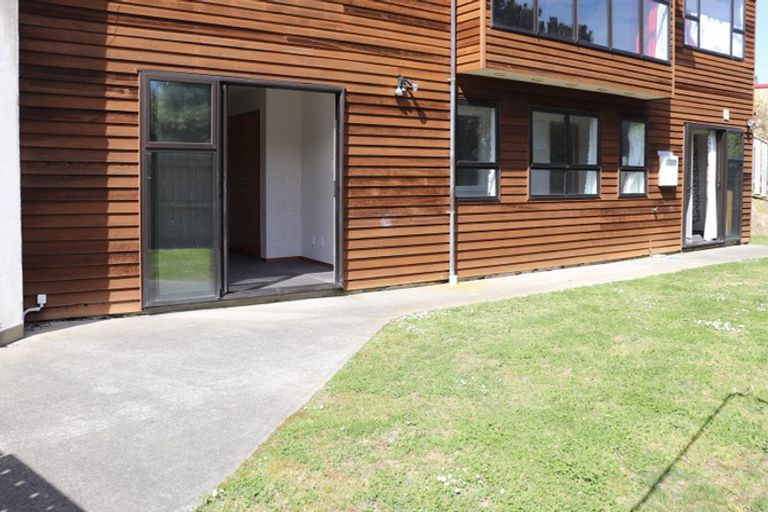 Photo of property in 42-44 David Crescent, Karori, Wellington, 6012