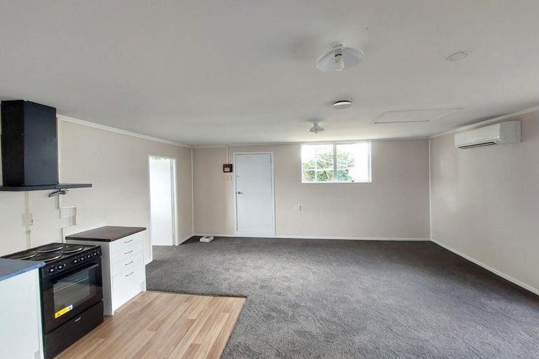 Photo of property in 11 Gambare Place, Wattle Downs, Auckland, 2103