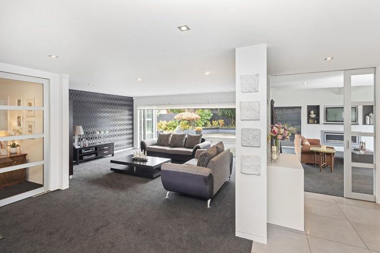 Photo of property in 107 Gardiners Road, Harewood, Christchurch, 8051