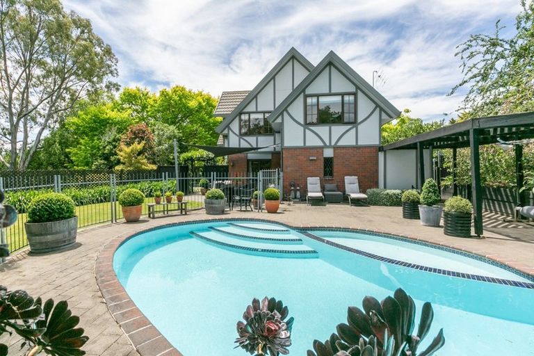 Photo of property in 12 Reeve Drive, Havelock North, 4130