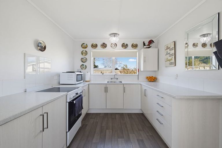 Photo of property in 24 Stirling Street, Te Aroha, 3320