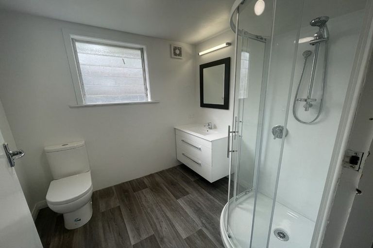 Photo of property in 88 Queenwood Road, Levin, 5510