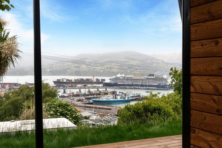 Photo of property in 43 Jacksons Road, Lyttelton, 8082