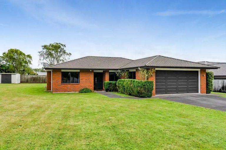 Photo of property in 4 Becklands Place, Inglewood, 4330