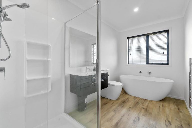 Photo of property in 2 Celeste Terrace, Peacocke, Hamilton, 3206