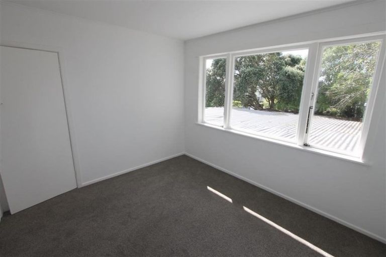 Photo of property in 40 Rosier Road, Glen Eden, Auckland, 0602