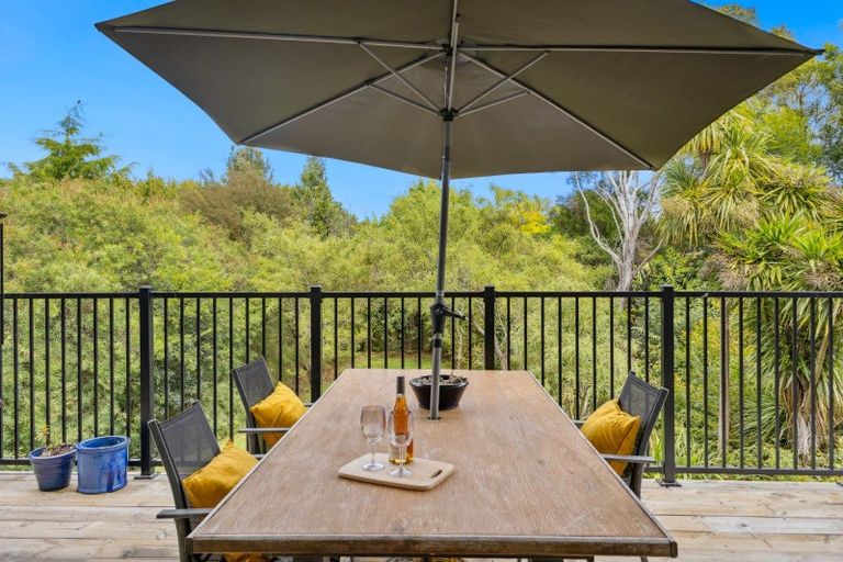 Photo of property in 6 Riverglen Drive, Haruru, 0204