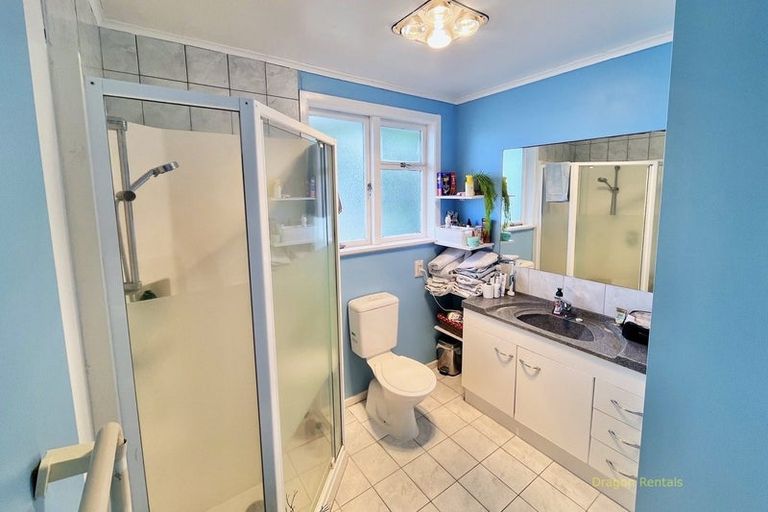 Photo of property in 8 Jellicoe Road, Murrays Bay, Auckland, 0630