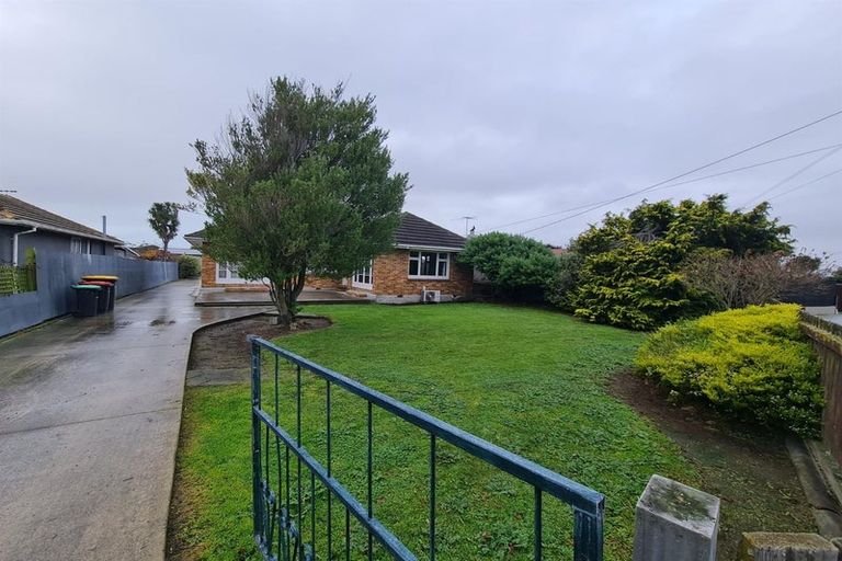 Photo of property in 40 Burwood Road, Burwood, Christchurch, 8083