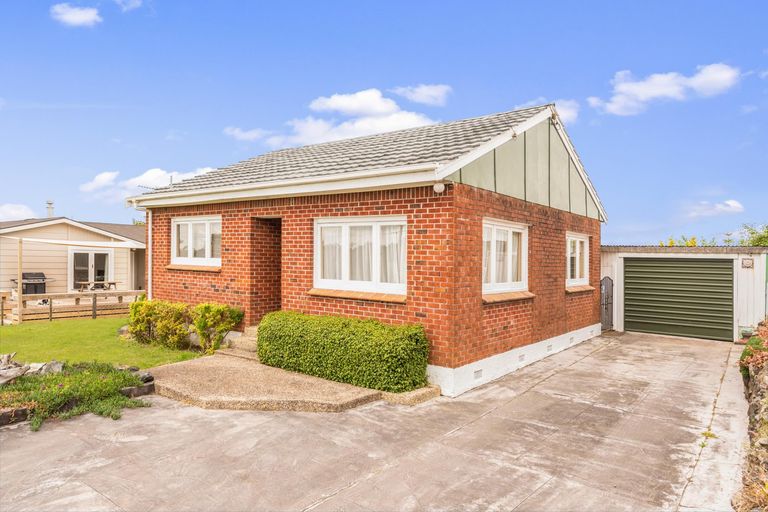 Photo of property in 42 Young Street, Morrinsville, 3300