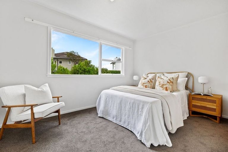 Photo of property in 3/133 Shakespeare Road, Milford, Auckland, 0620