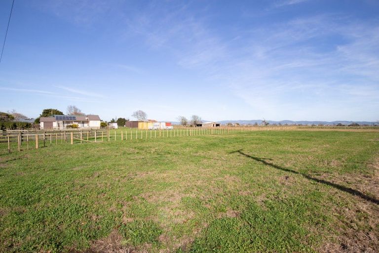 Photo of property in 41 Pipiroa Road, Ngatea, 3503