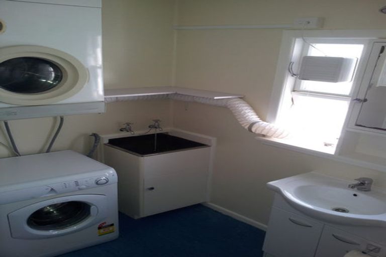 Photo of property in 3/117 Austin Street, Mount Victoria, Wellington, 6011