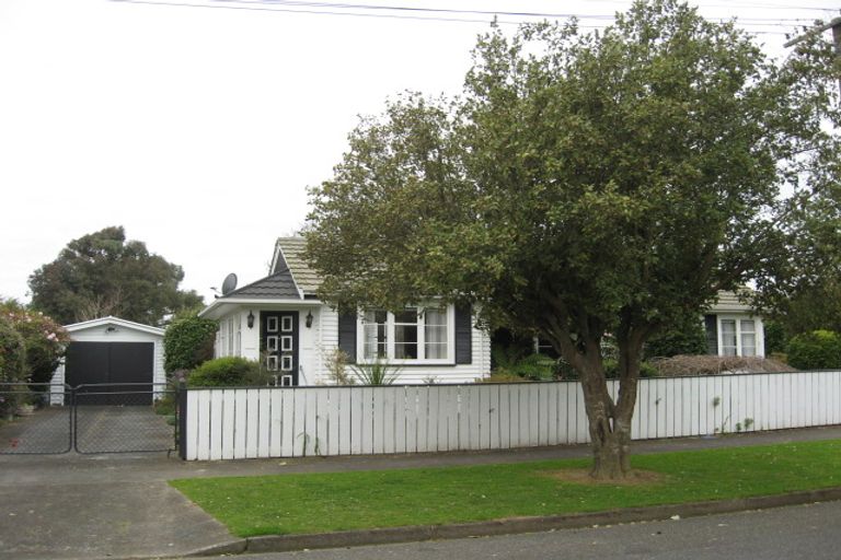 Photo of property in 4 Duke Street, Levin, 5510