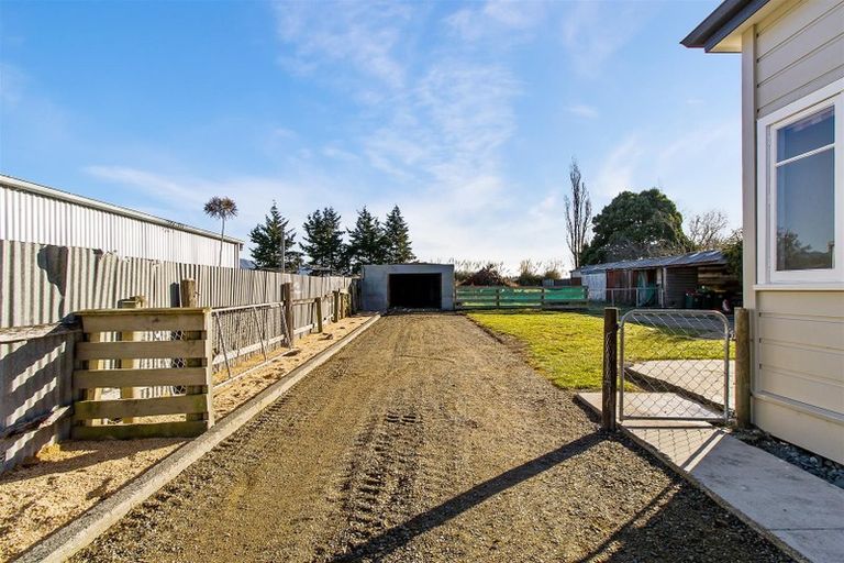 Photo of property in 48 Timaru Road, Waimate, 7924