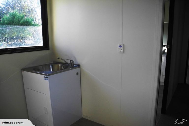 Photo of property in 1/5 Compass Place, Te Atatu Peninsula, Auckland, 0610