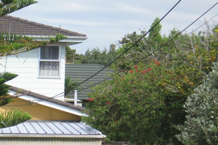 Photo of property in 2/14 Aotea Road, Glen Eden, Auckland, 0602