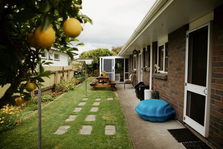 Photo of property in 80 Iranui Road, Inner Kaiti, Gisborne, 4010