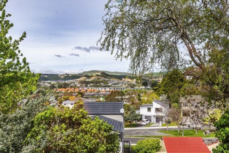Photo of property in 27 Discovery Drive, Whitby, Porirua, 5024