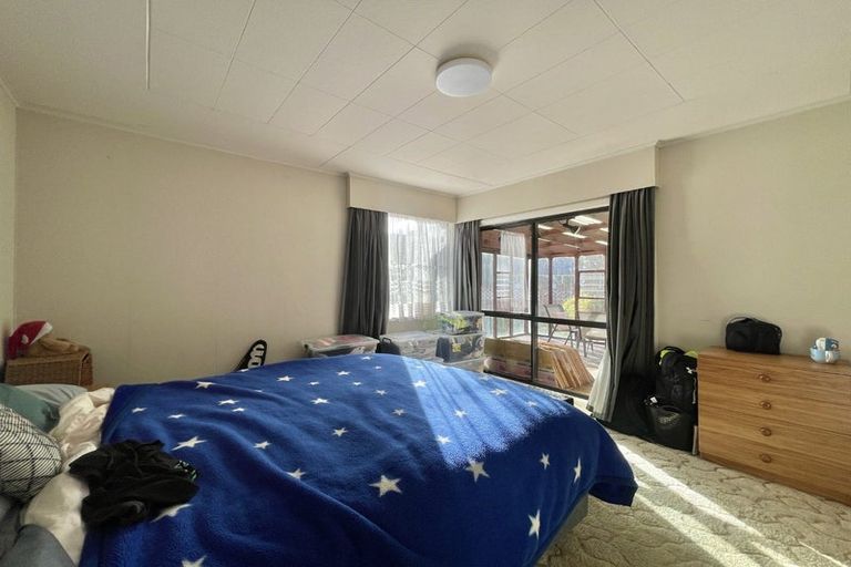 Photo of property in 2 Matuku Street, Heretaunga, Upper Hutt, 5018