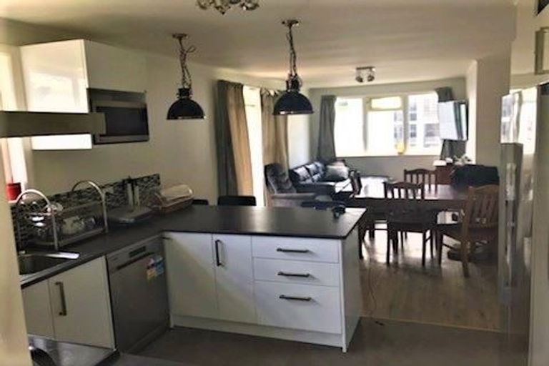 Photo of property in 16 Kohekohe Crescent, Meremere, Mercer, 2474