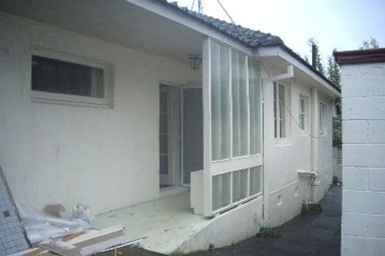 Photo of property in 2/198 Onewa Road, Birkenhead, Auckland, 0626