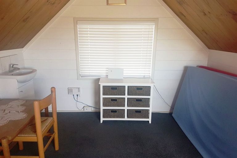 Photo of property in 1/14 Garadice Road, Rothesay Bay, Auckland, 0630