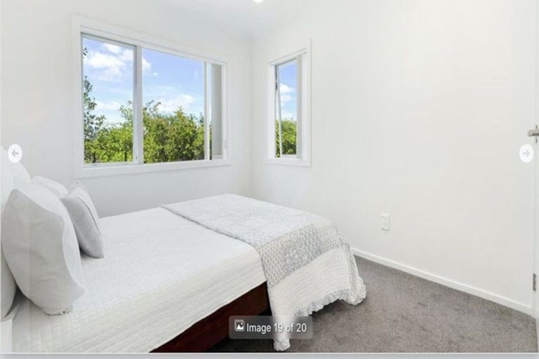Photo of property in 2/19 Limmer Place, Browns Bay, Auckland, 0632
