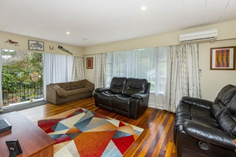 Photo of property in 26 Fendalton Crescent, Pinehaven, Upper Hutt, 5019