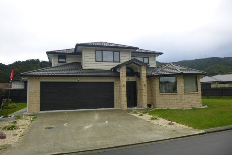 Photo of property in 3 Sun Valley Way, Wainuiomata, Lower Hutt, 5014