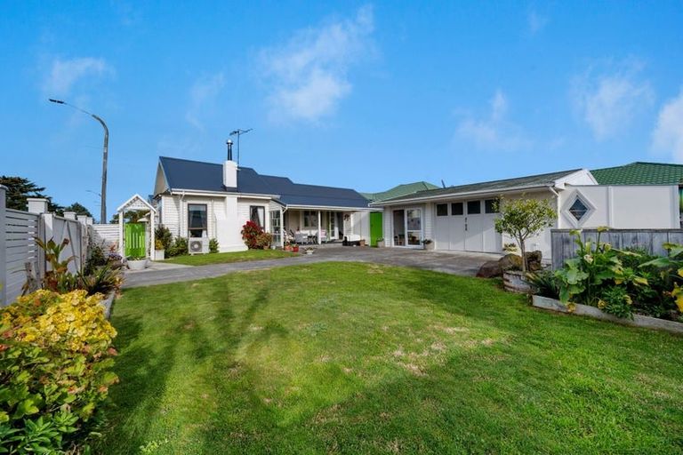 Photo of property in 6 Avondale Road, Taradale, Napier, 4112