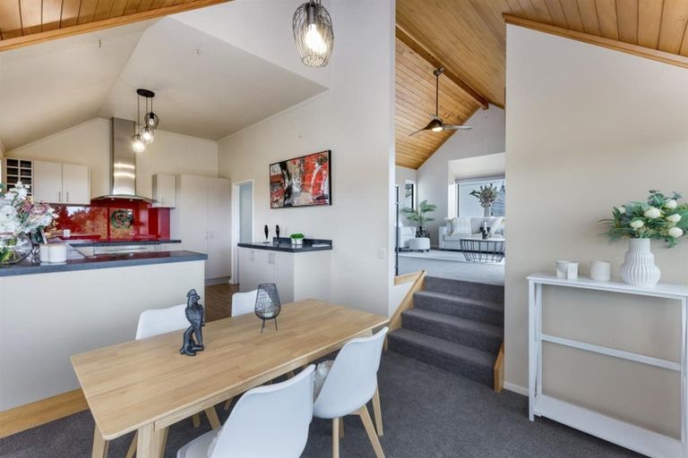 Photo of property in 2/54 Alexander Street, Cockle Bay, Auckland, 2014