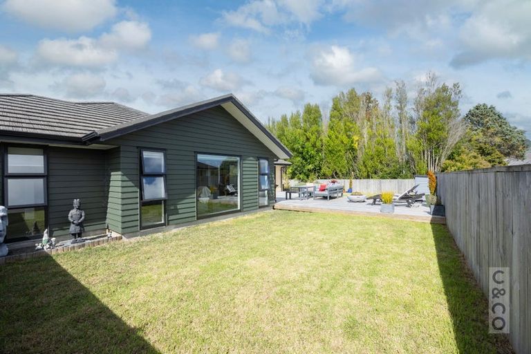 Photo of property in 28 Leebank Crescent, Riverhead, 0820