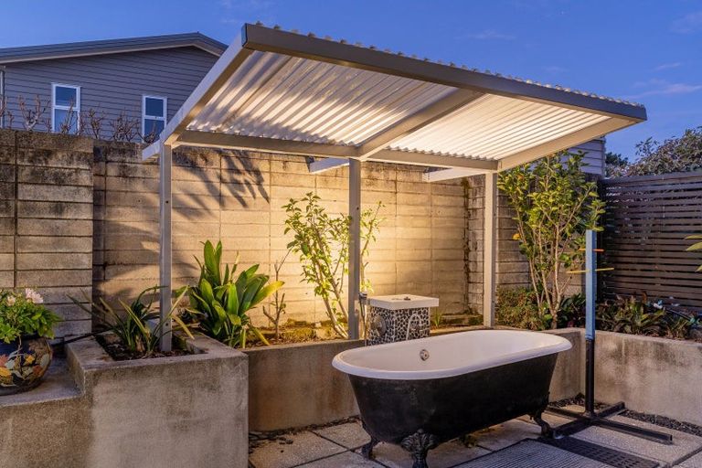 Photo of property in 166 Sands Crescent, Matarangi, Whitianga, 3592