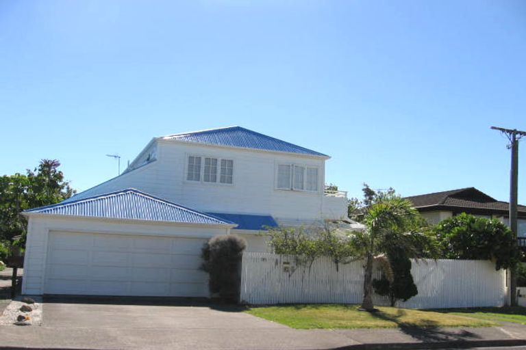 Photo of property in 36 Ocean View Road, Milford, Auckland, 0620