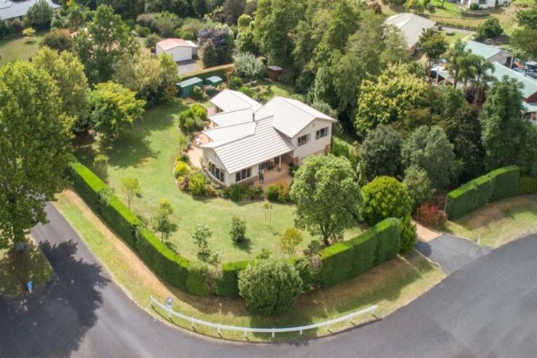 Photo of property in 1b Governors Heights, Whangamata, 3620