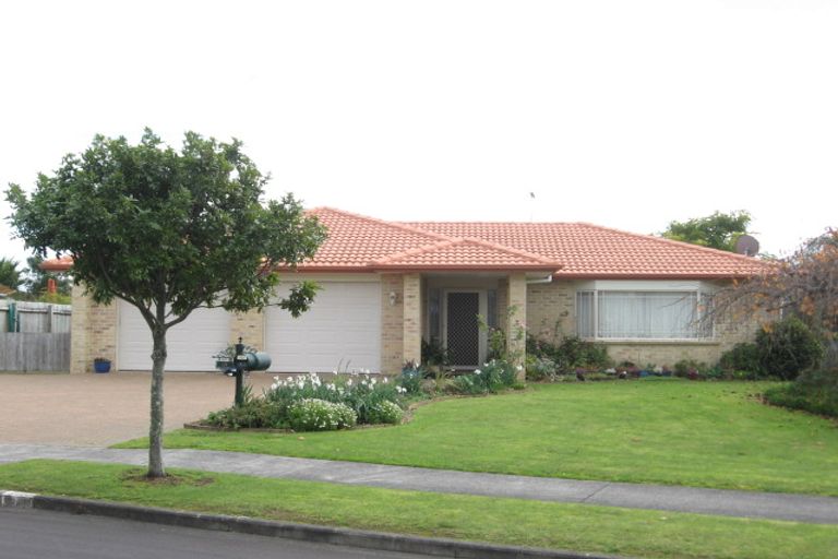 Photo of property in 18 Flora Place, Wattle Downs, Auckland, 2103
