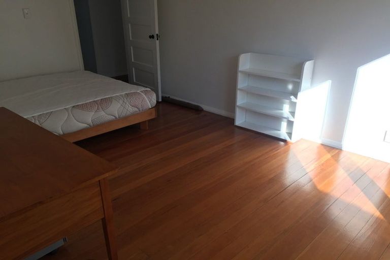 Photo of property in 16 Balgay Street, Upper Riccarton, Christchurch, 8041