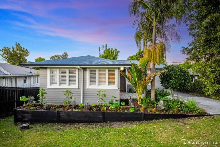 Photo of property in 29 Amberley Avenue, Te Atatu South, Auckland, 0610