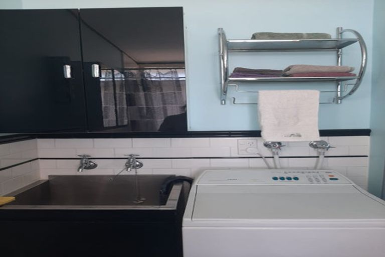 Photo of property in 23uc6 Rangitane Street, Maupuia, Wellington, 6022