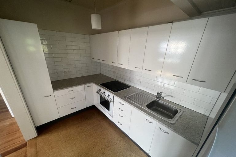 Photo of property in 24 Myrtle Crescent, Mount Cook, Wellington, 6021