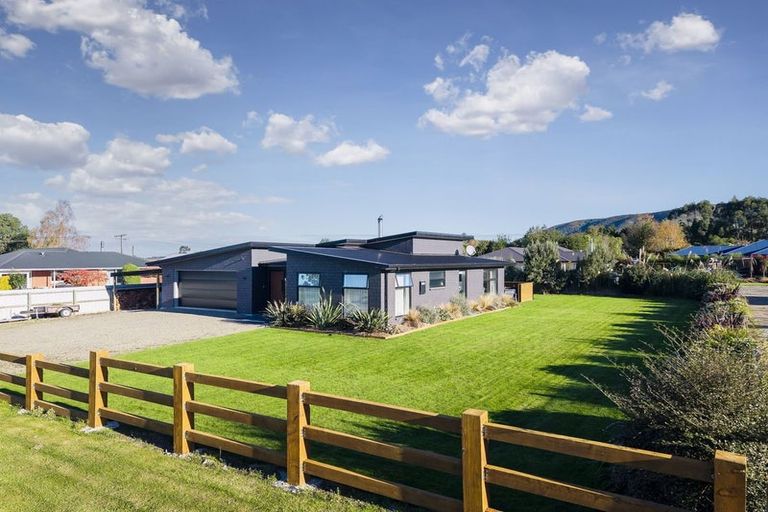 Photo of property in 27 Edinburgh Street, Waimate, 7924