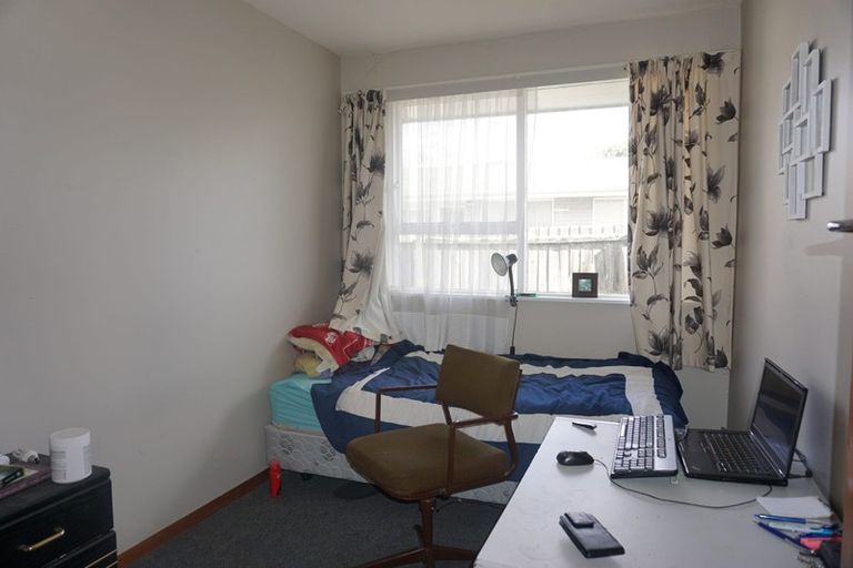 Photo of property in 108 Middlepark Road, Sockburn, Christchurch, 8042