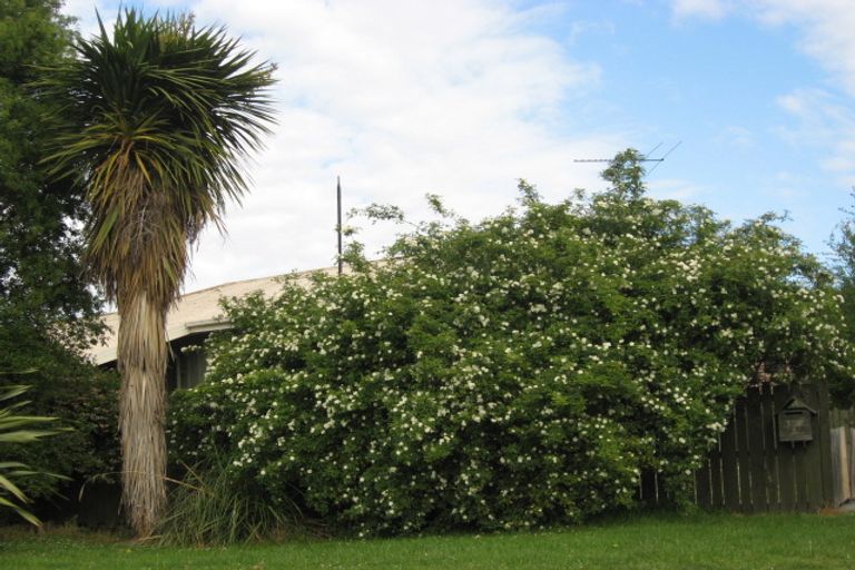 Photo of property in 105 Main North Road, Woodend, 7610