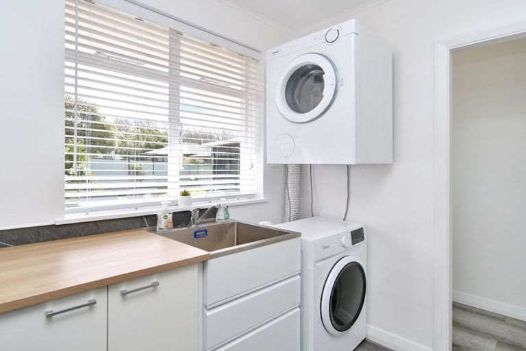 Photo of property in 7 Barclay Place, Burwood, Christchurch, 8061