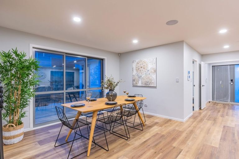 Photo of property in 17 Konoba Avenue, Kumeu, 0810