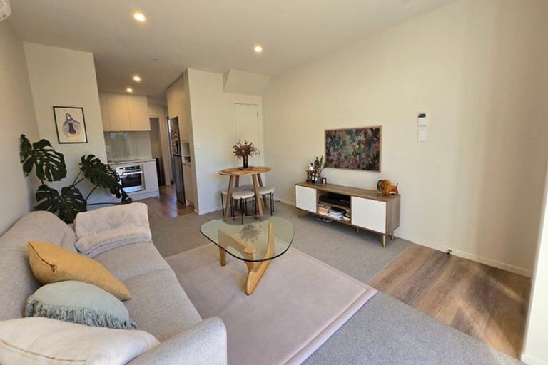 Photo of property in 5 Mcgrath Way, Taita, Lower Hutt, 5011